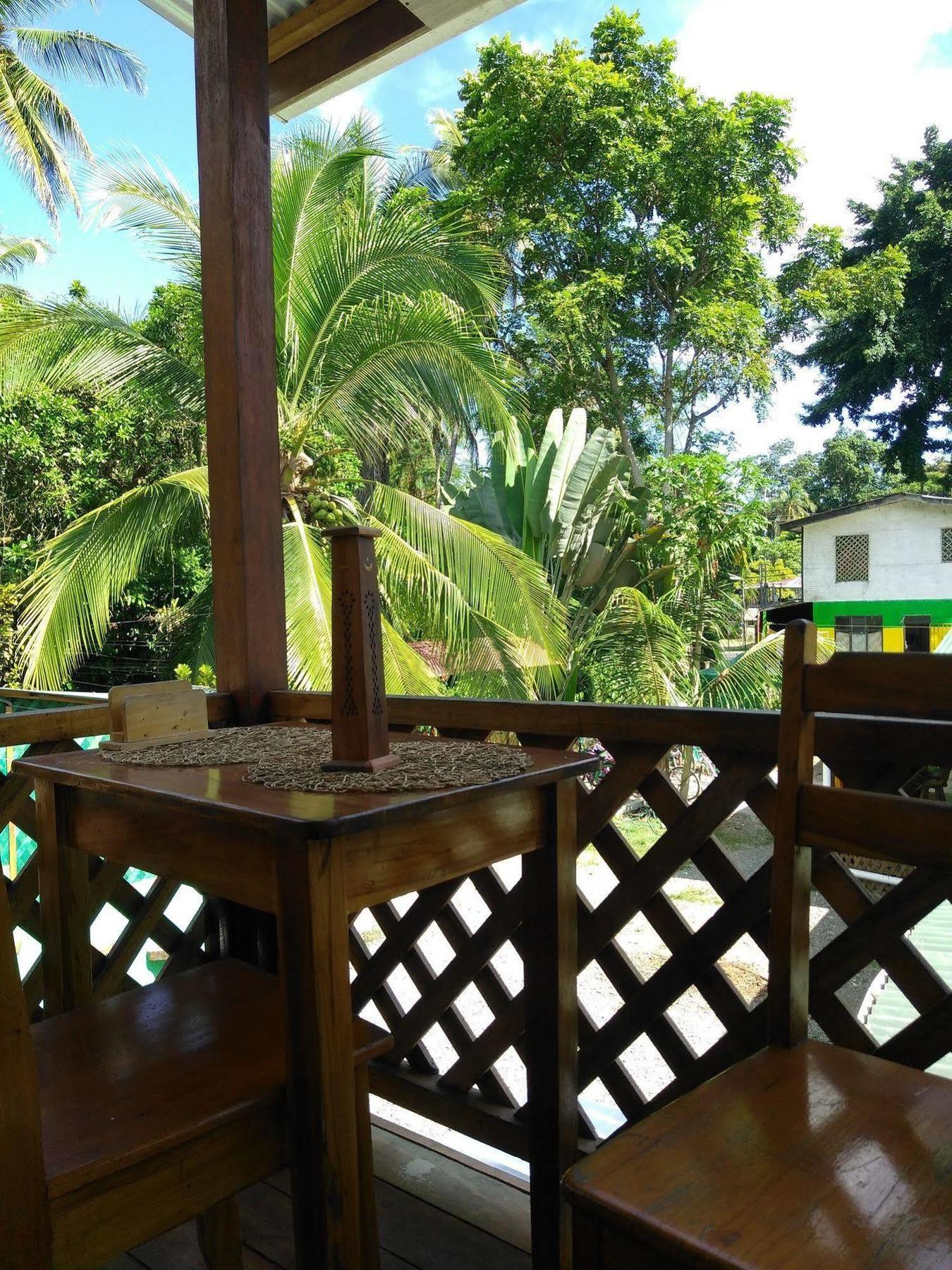 Hostal Cecilia Puerto Viejo de Talamanca Exterior foto