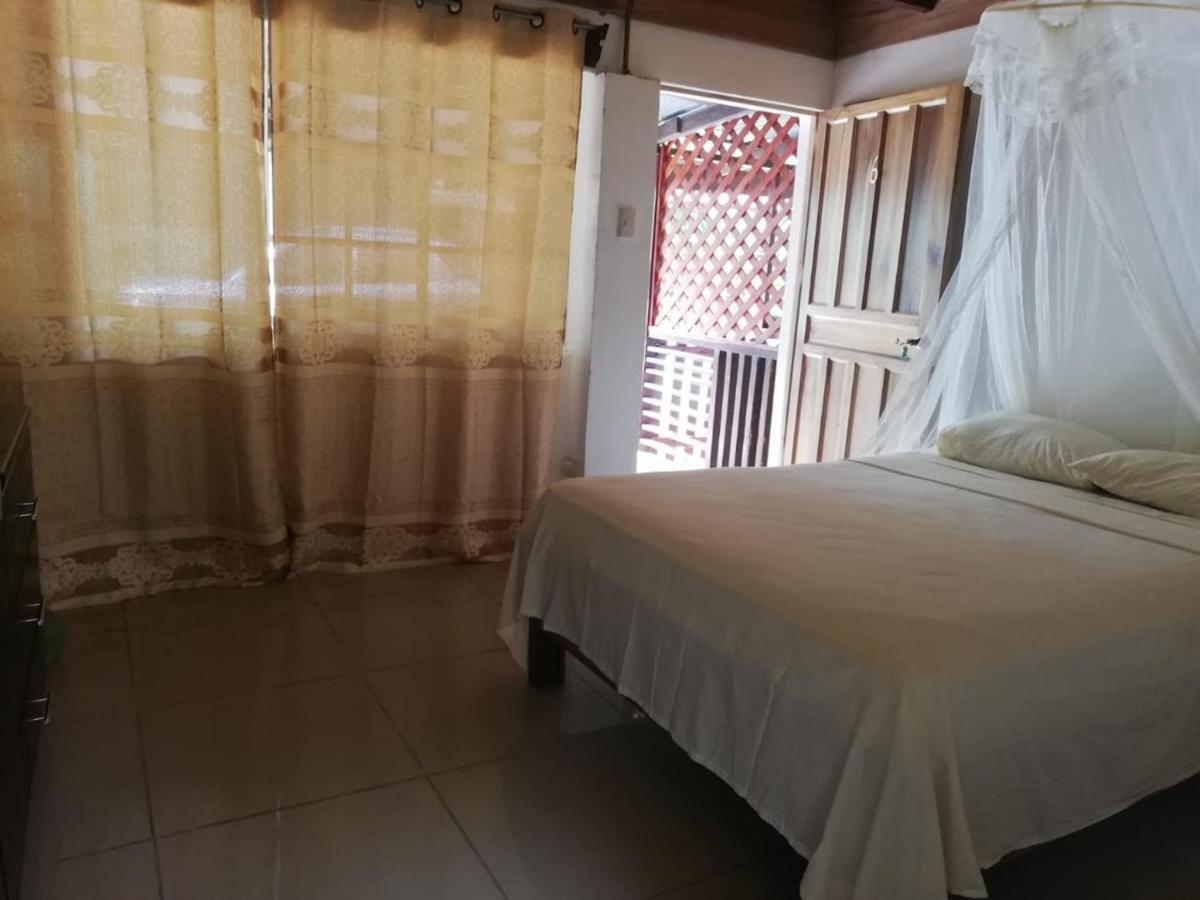 Hostal Cecilia Puerto Viejo de Talamanca Exterior foto